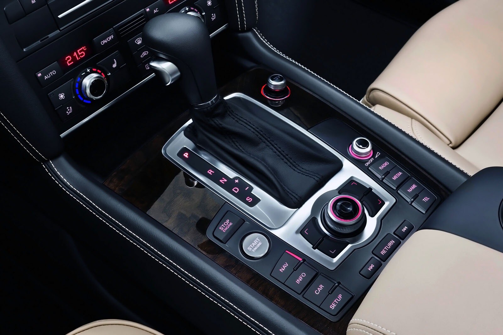 2012 Audi Q7 interior SHF