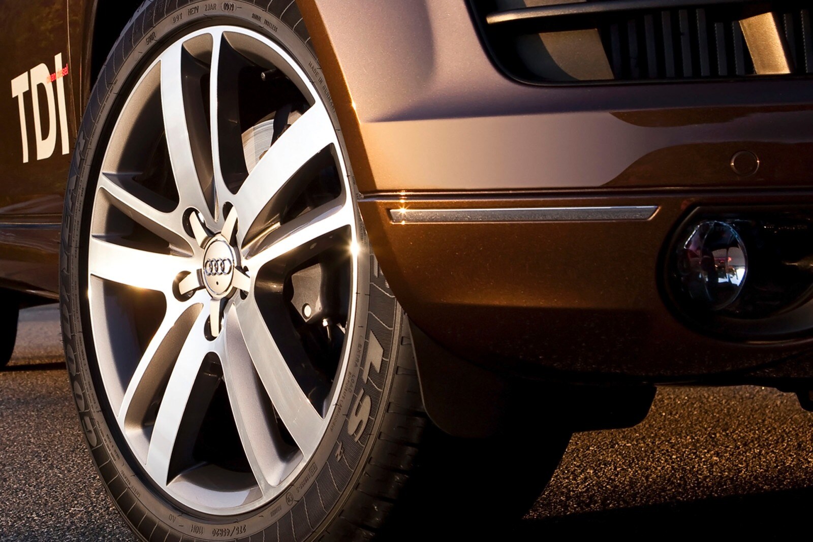 2013 Audi Q7 exterior W