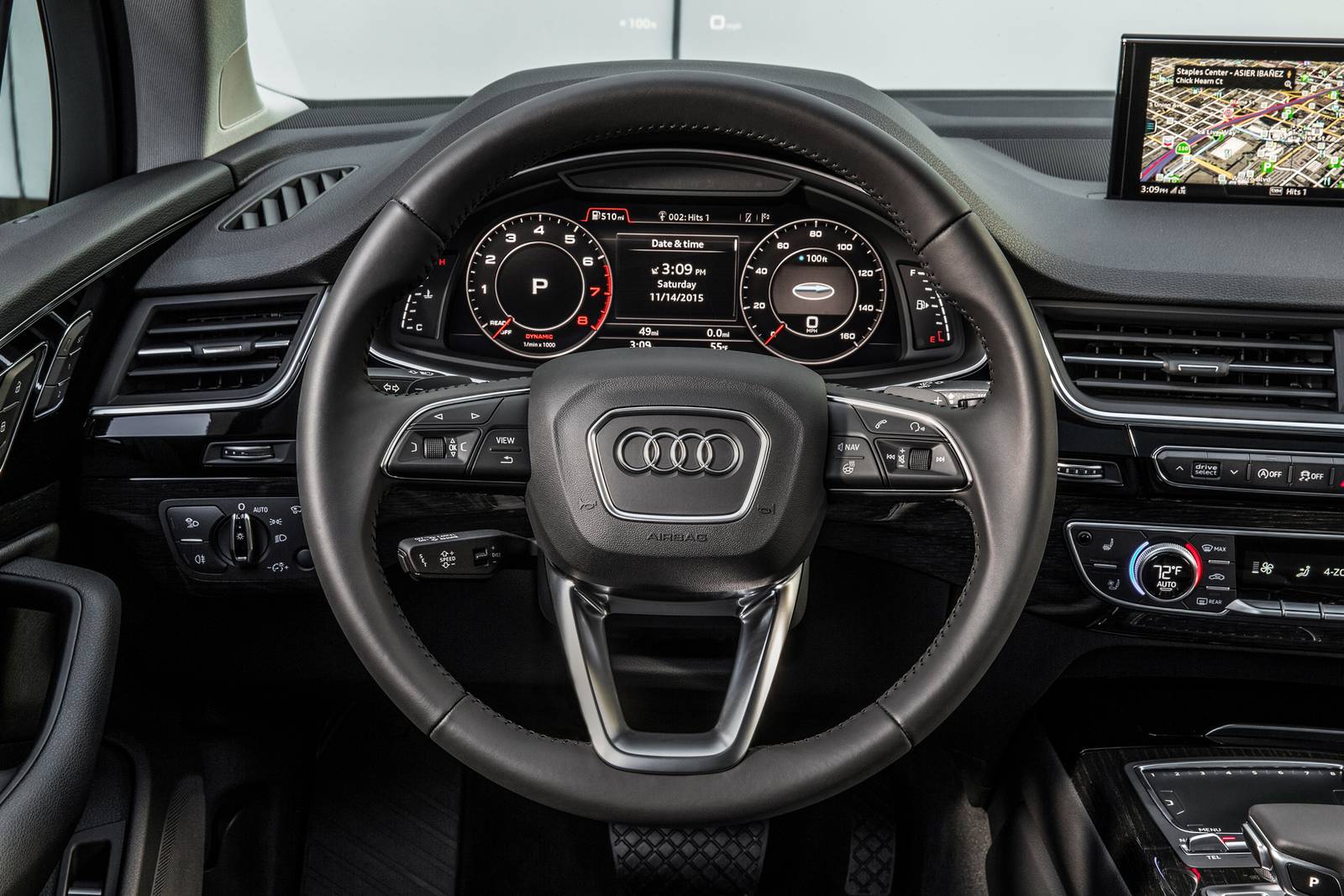 2019 Audi Q7 interior SWD