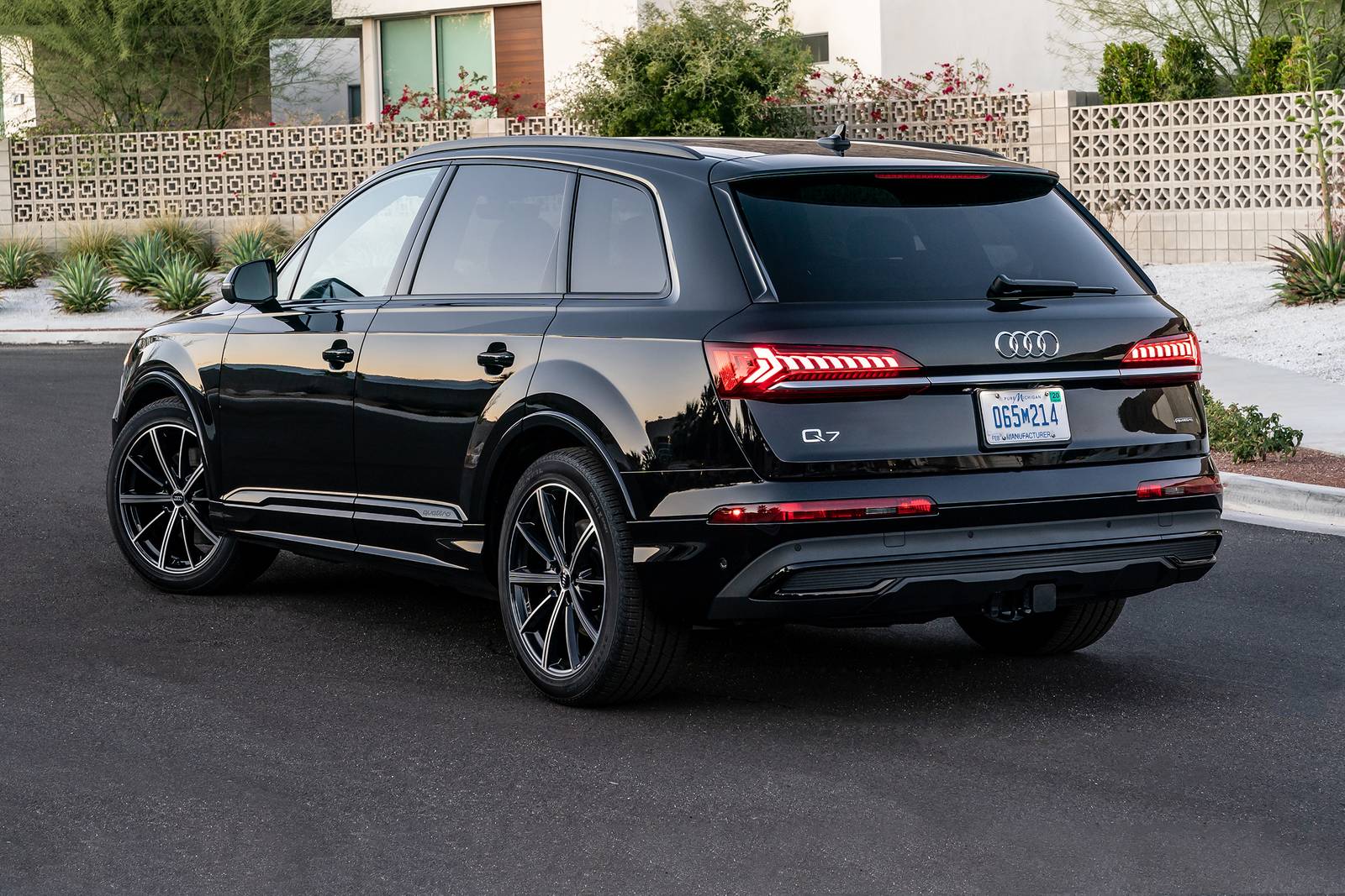 2020 Audi Q7 exterior FQ