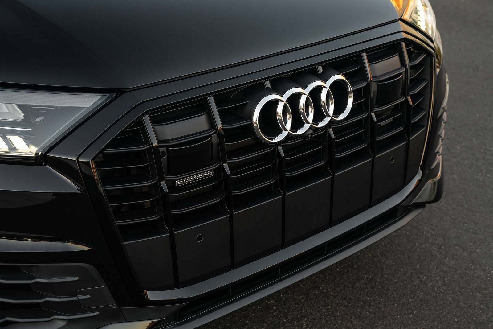 2022 Audi Q7 exterior FBDG