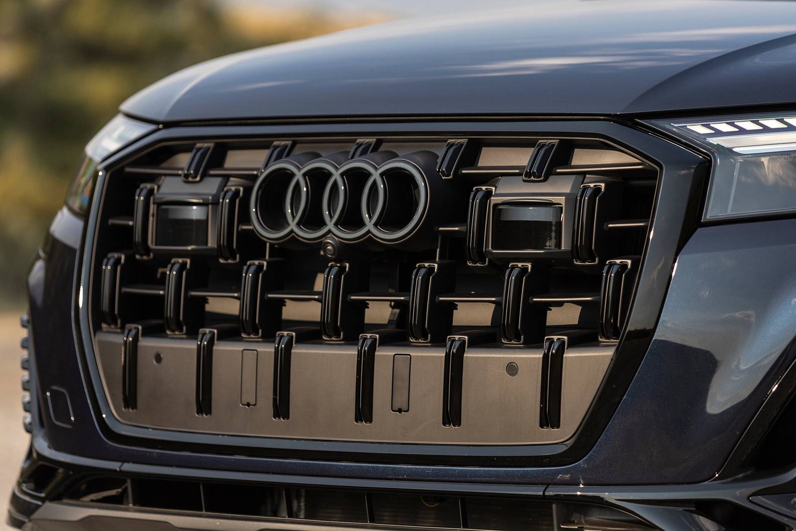 2025 Audi Q7 exterior FBDG