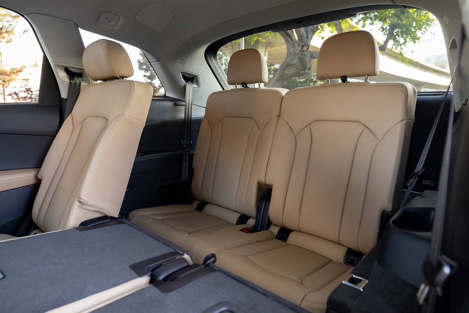 2025 Audi Q7 interior RI