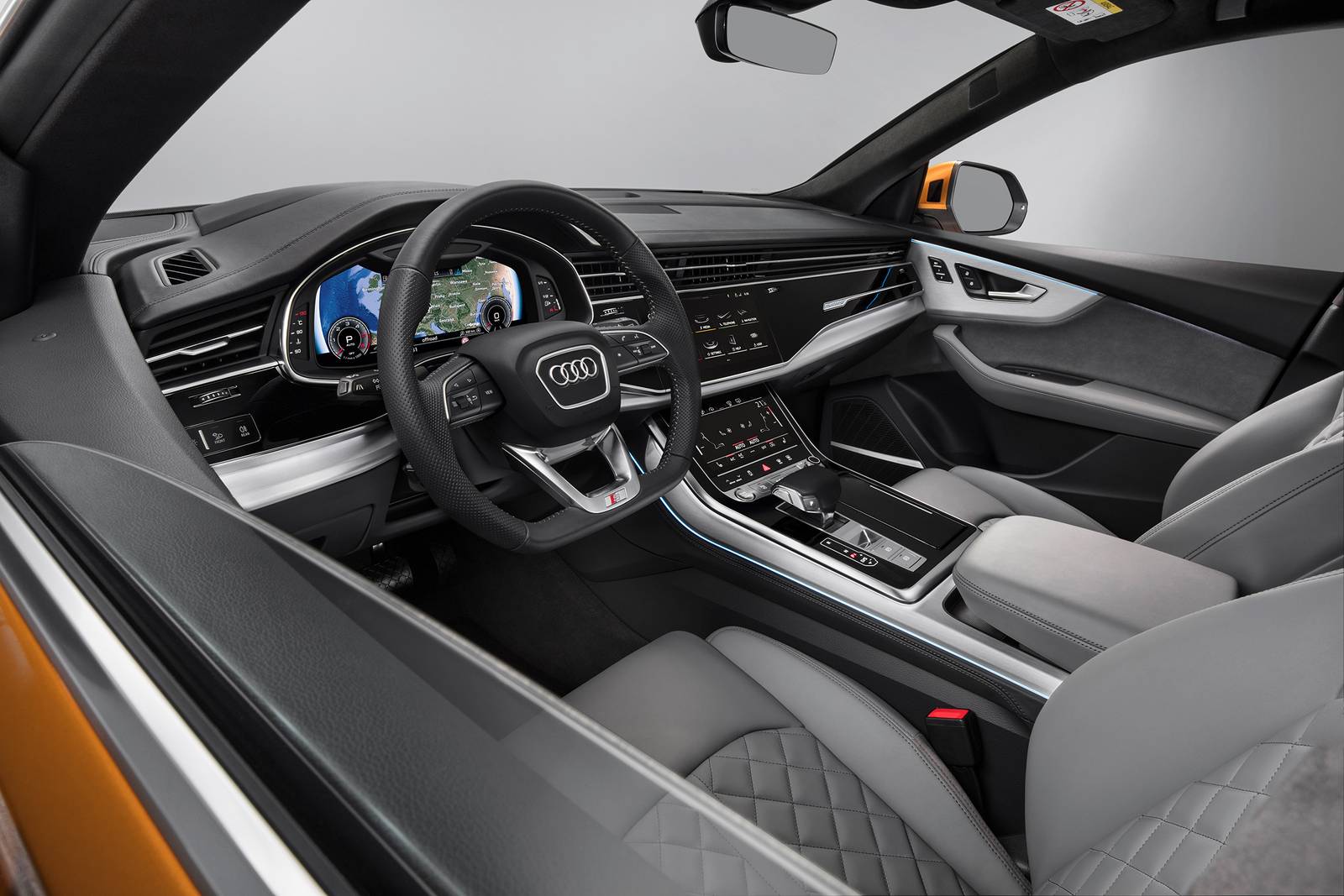 2020 Audi Q8 interior SWD
