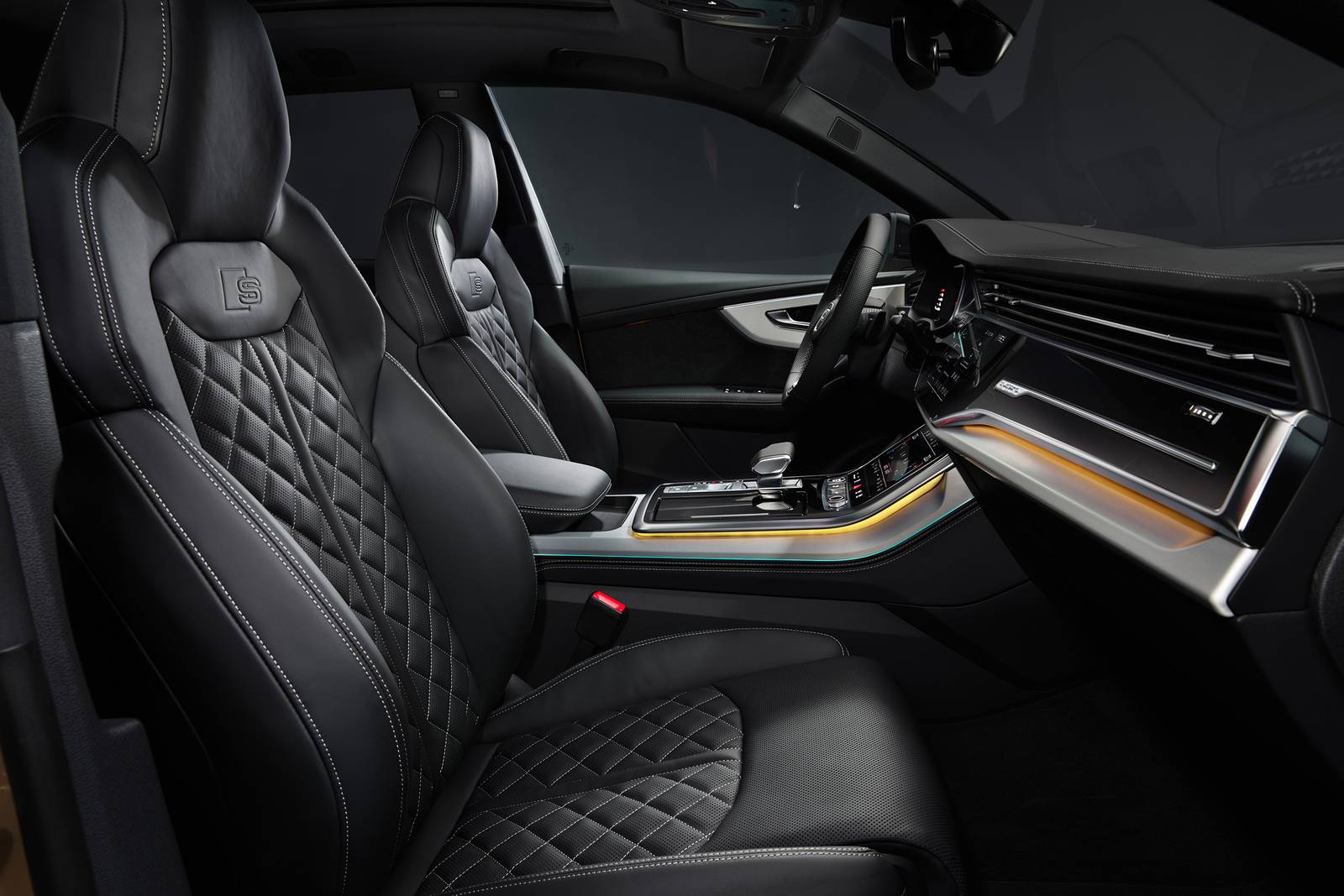 2024 Audi Q8 interior I