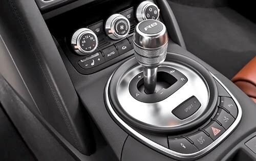 2009 Audi R8 interior CC