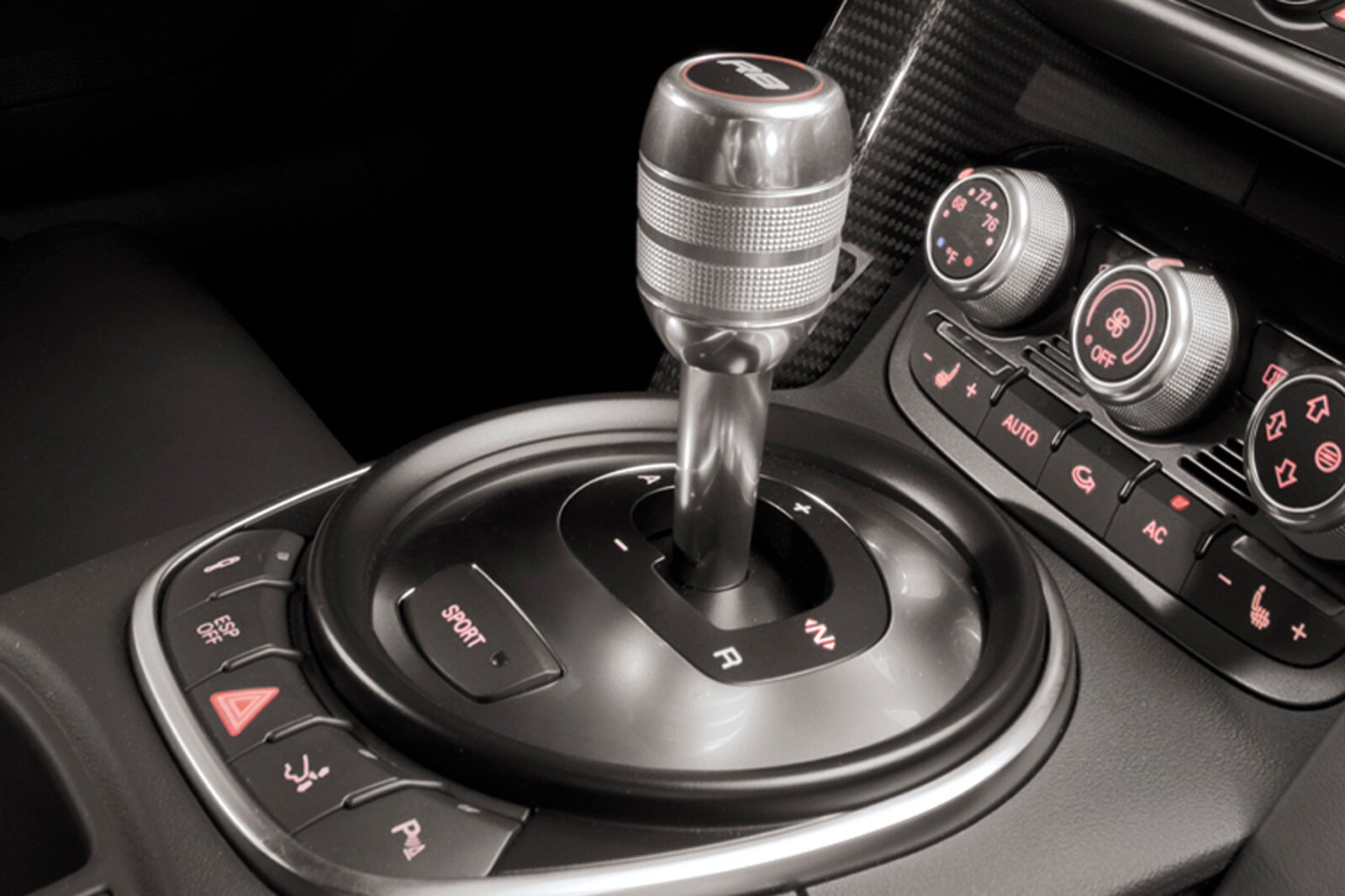 2010 Audi R8 interior SHF