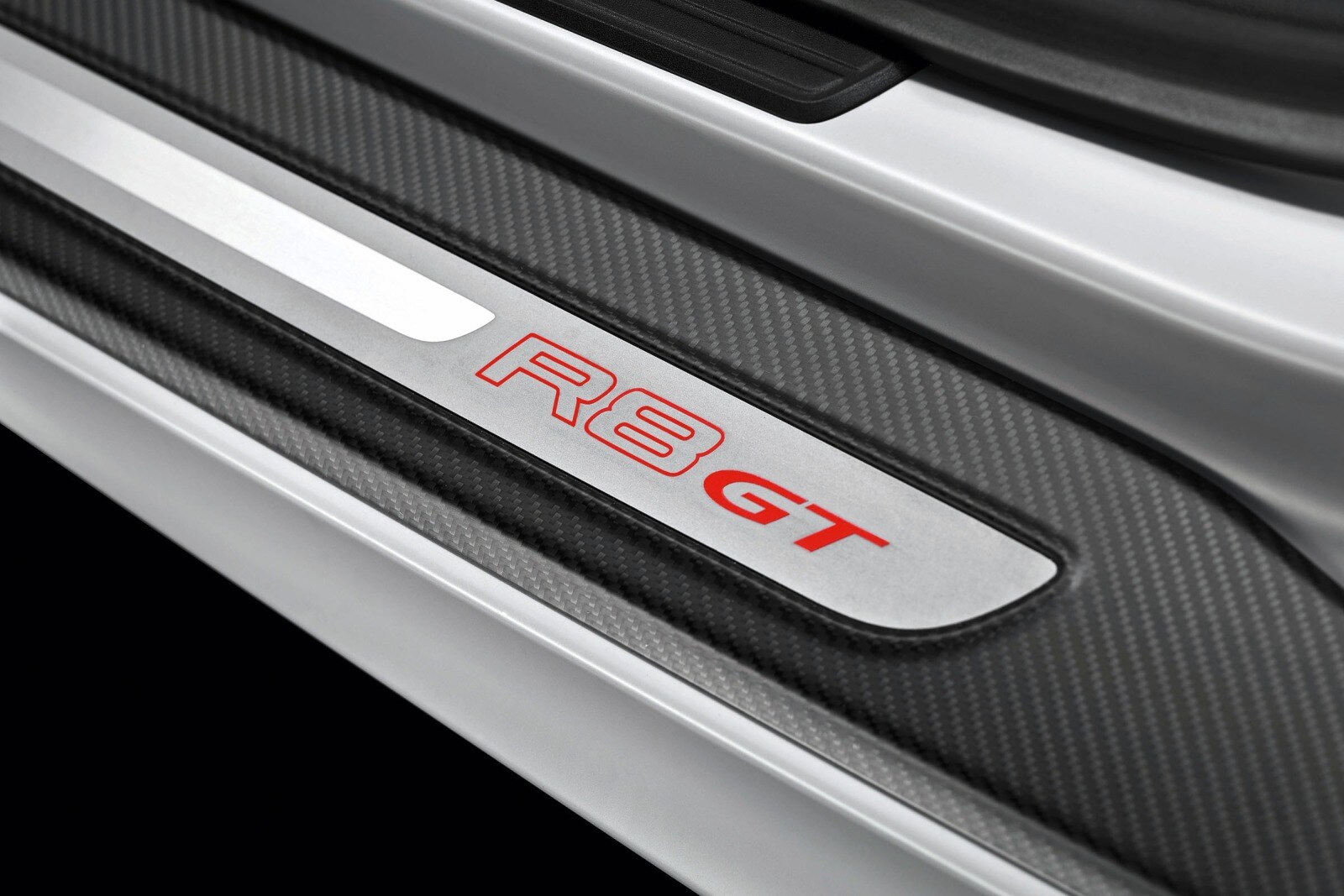 2012 Audi R8 front safety DETAIL