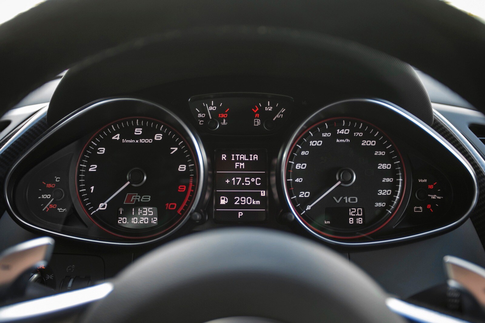 2014 Audi R8 interior G