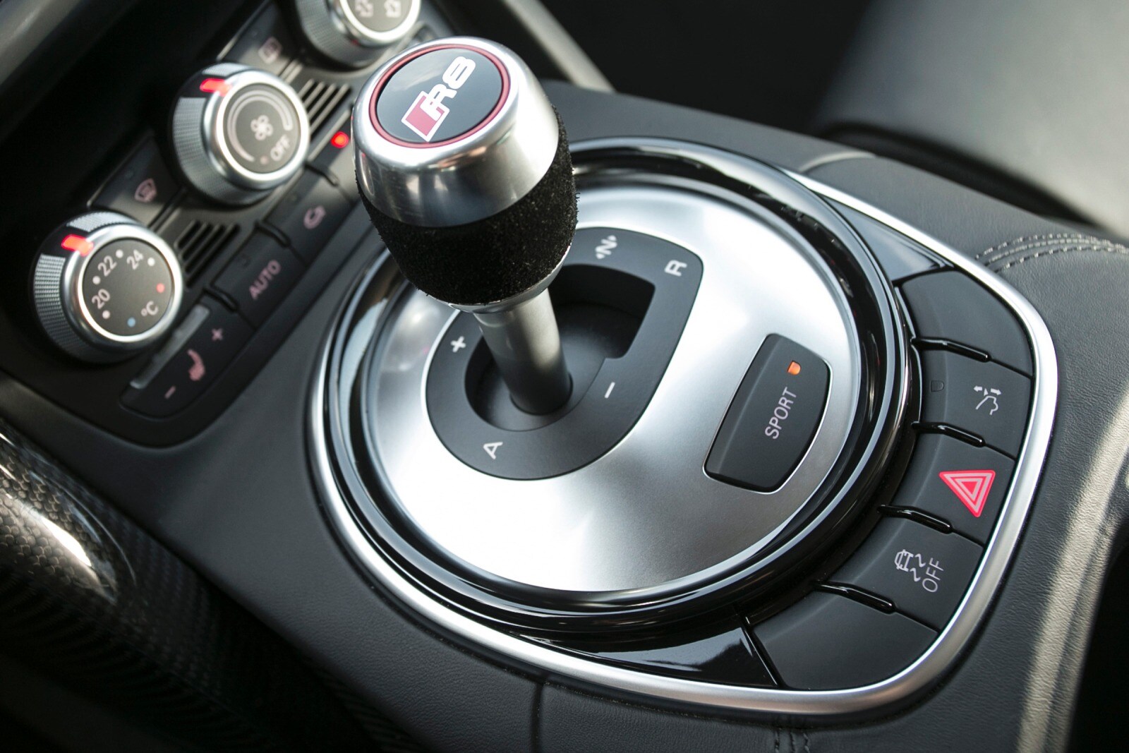 2014 Audi R8 interior SHF