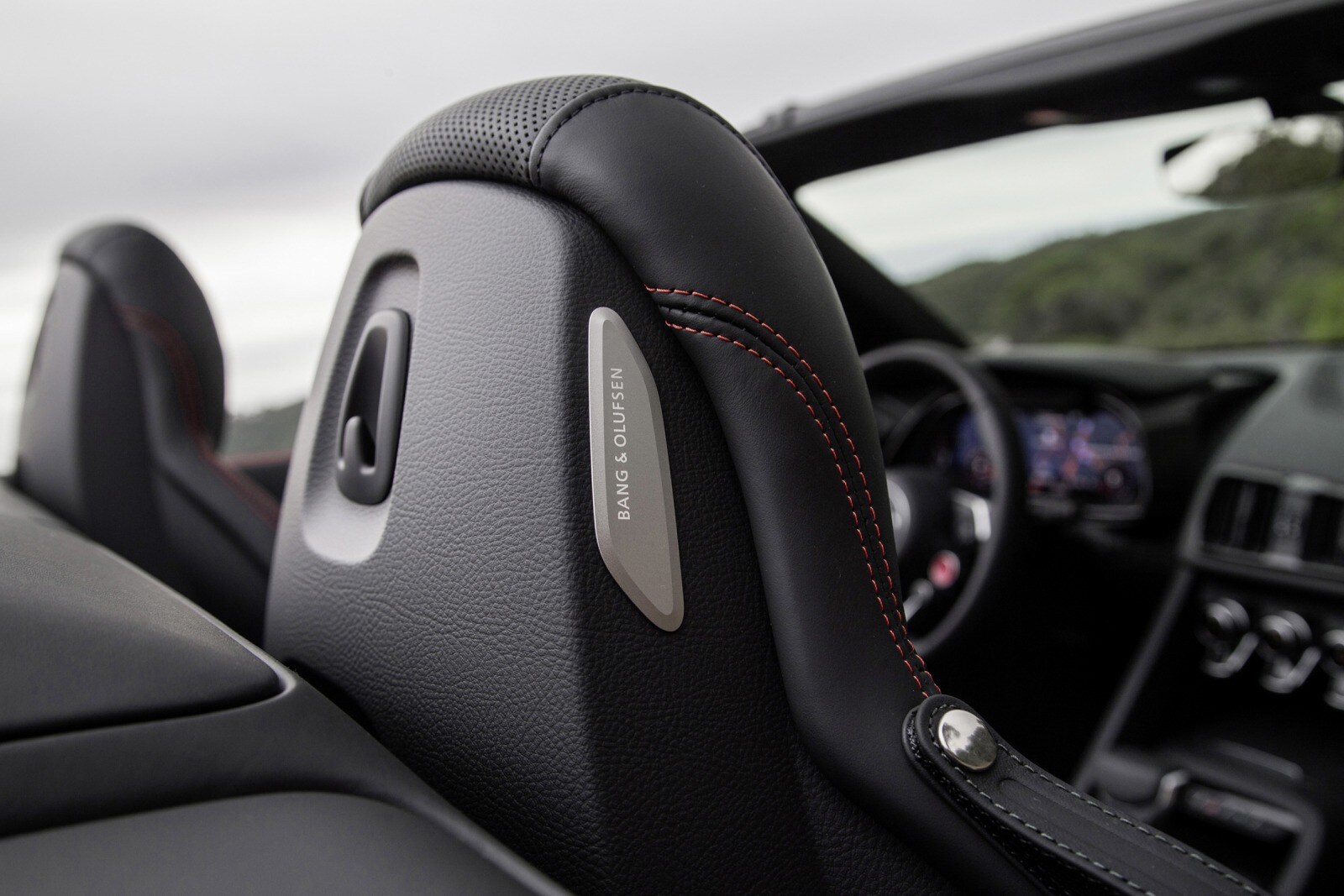 2018 Audi R8 interior DETAIL