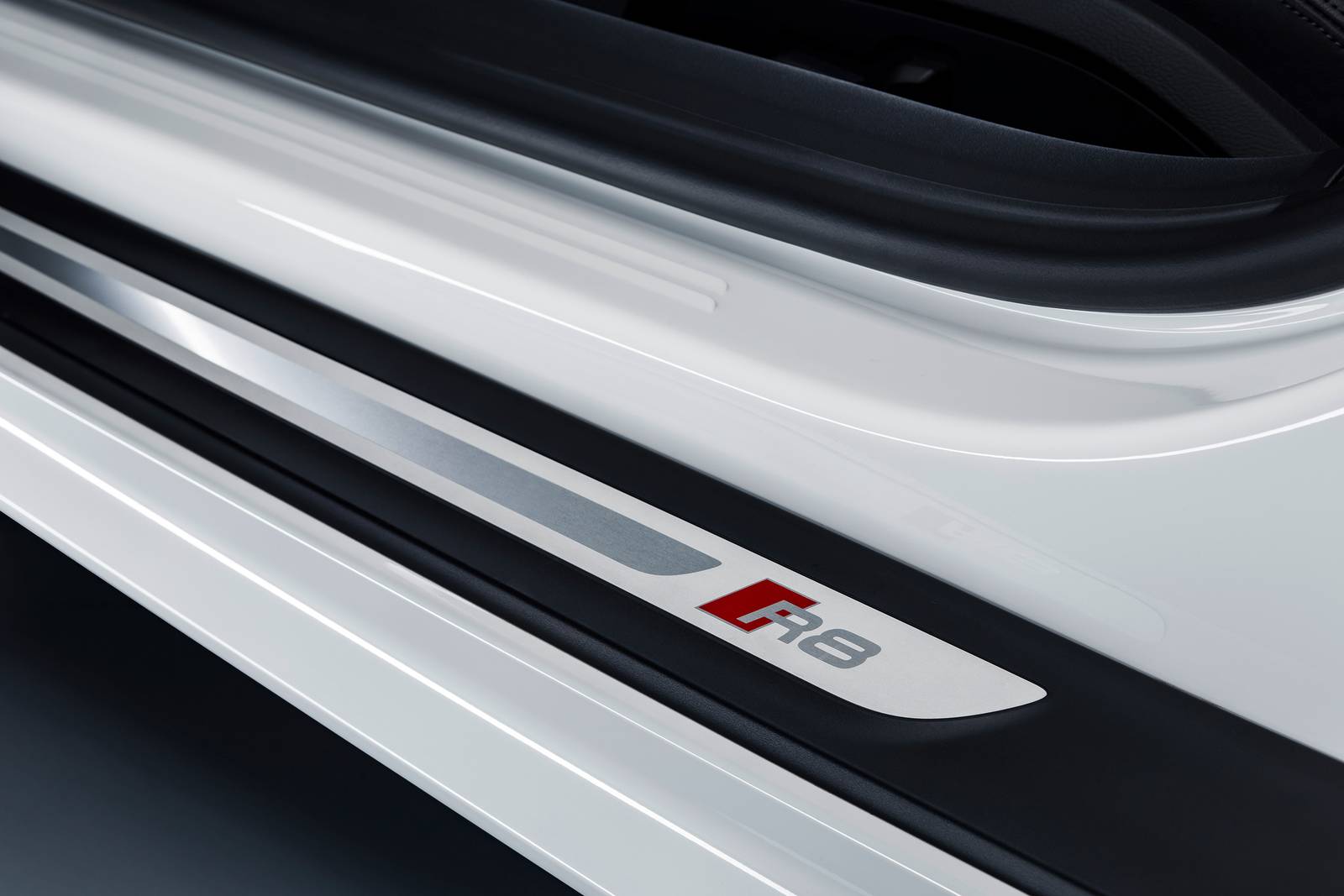 2018 Audi R8 interior DETAIL