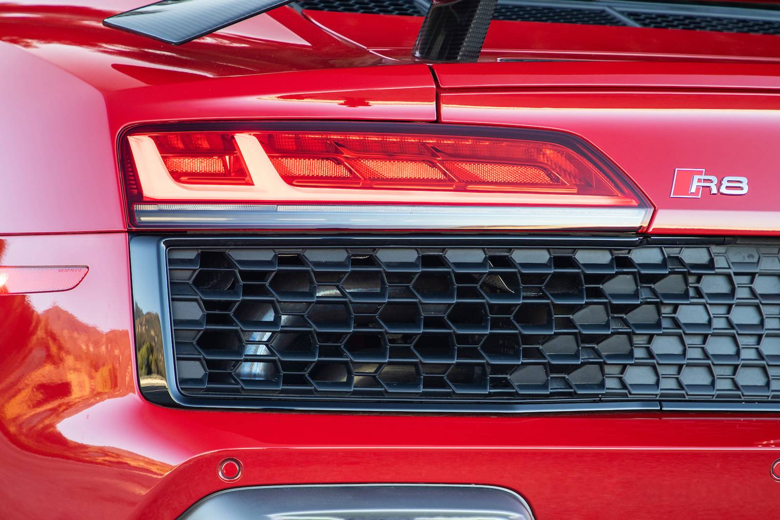 2020 Audi R8 Spyder front safety EDETAIL