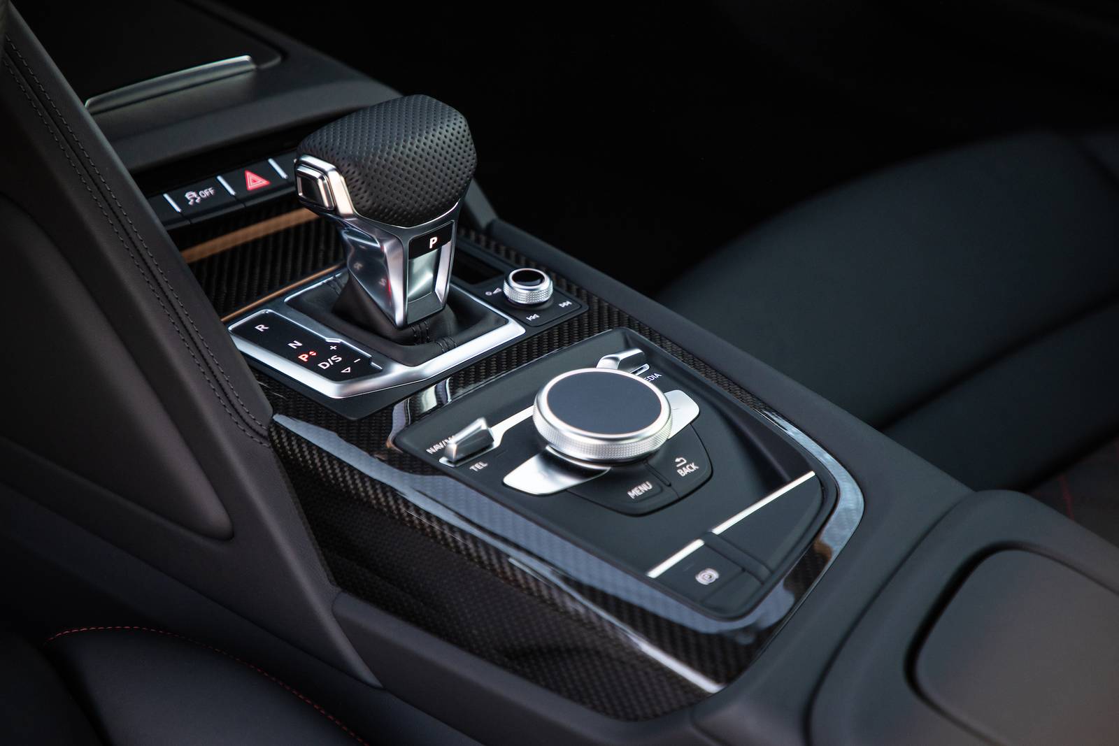 2020 Audi R8 interior SHF
