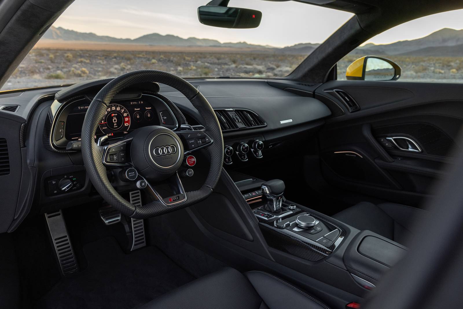 2022 Audi R8 interior D