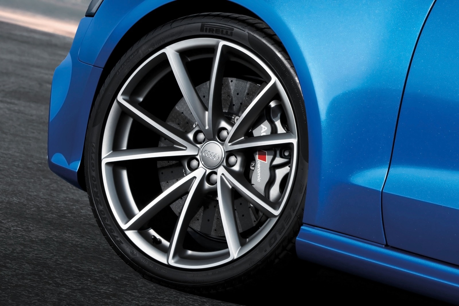 2014 Audi RS 5 — OEM photo 3