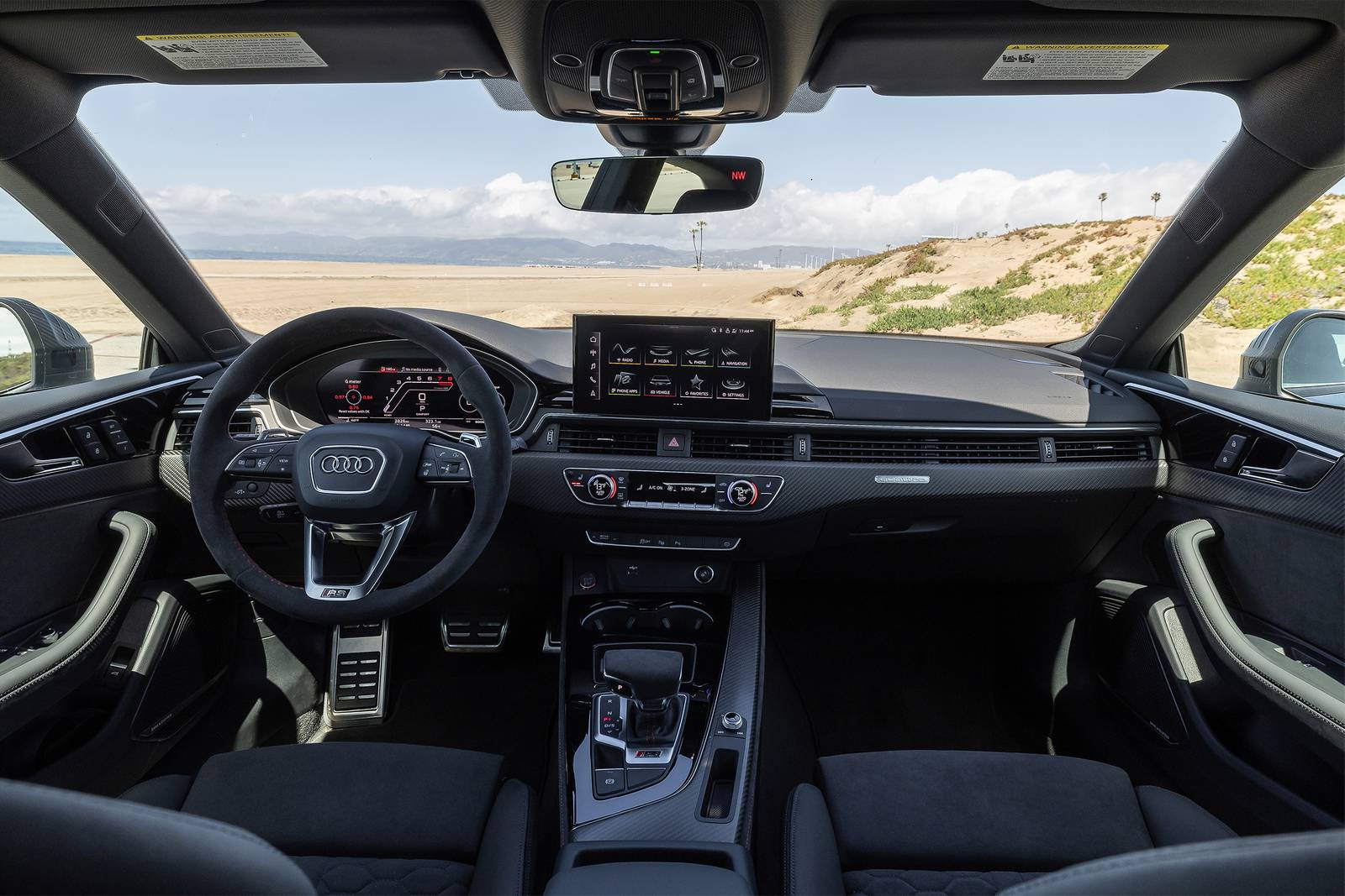 2023 Audi RS 5 interior D