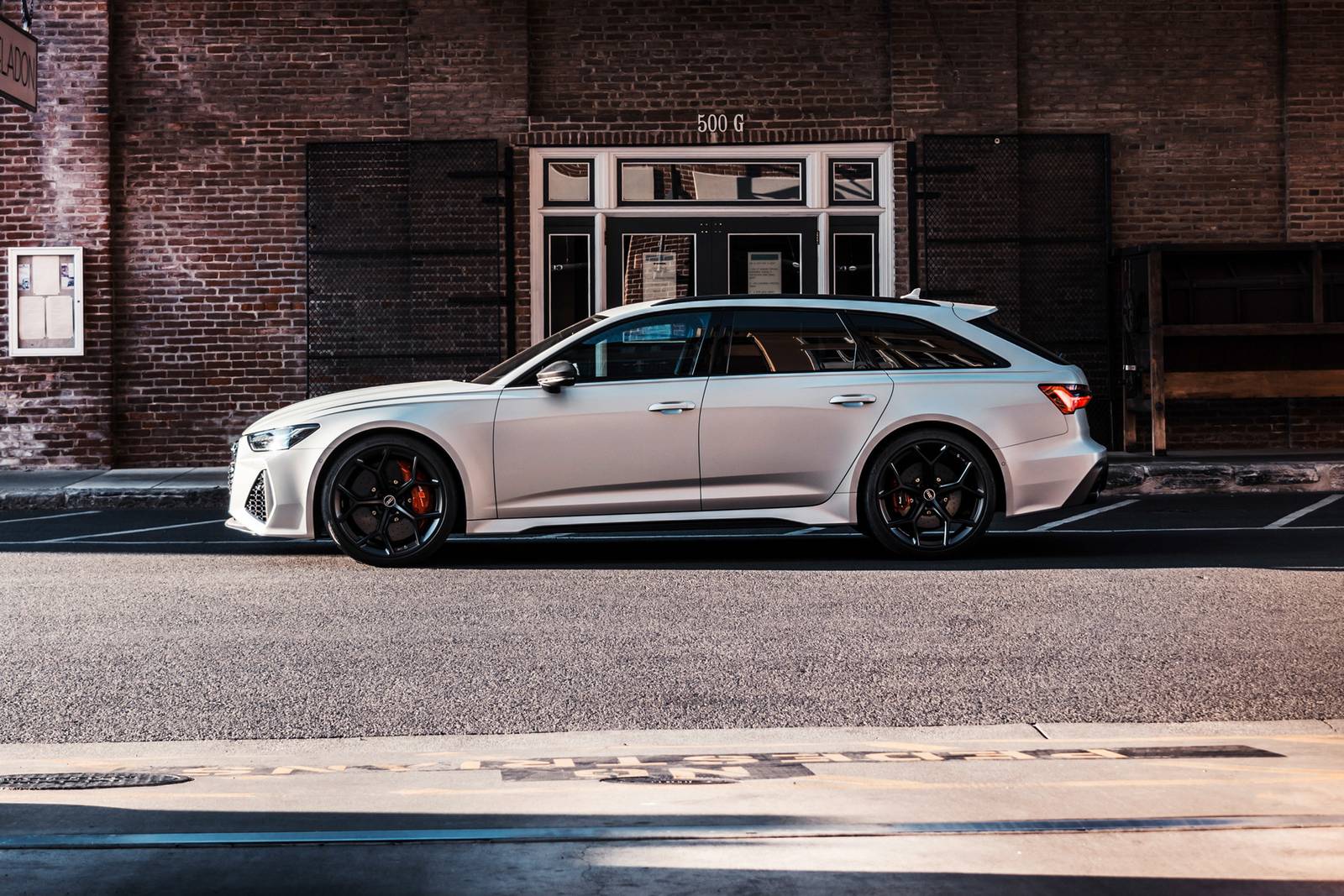 2025 Audi RS 6 performance Wagon Profile