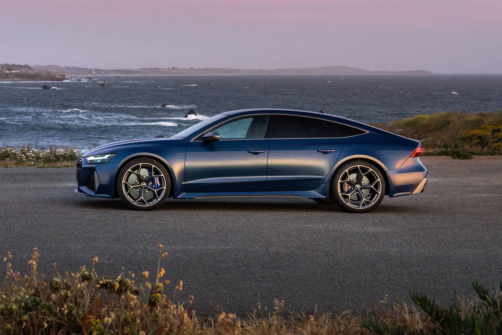 2025 Audi RS 7 performance Sedan Profile