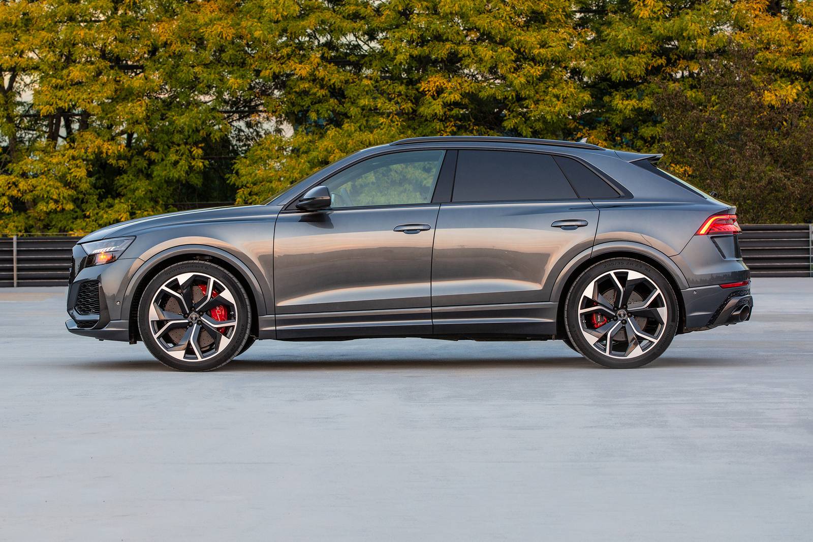 Audi RS Q8 4dr SUV Profile