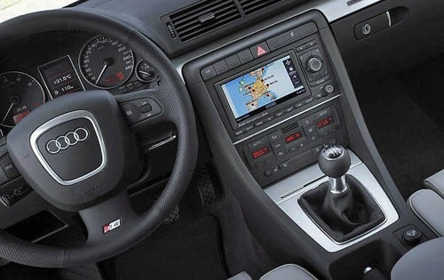 2005 Audi S4 interior D