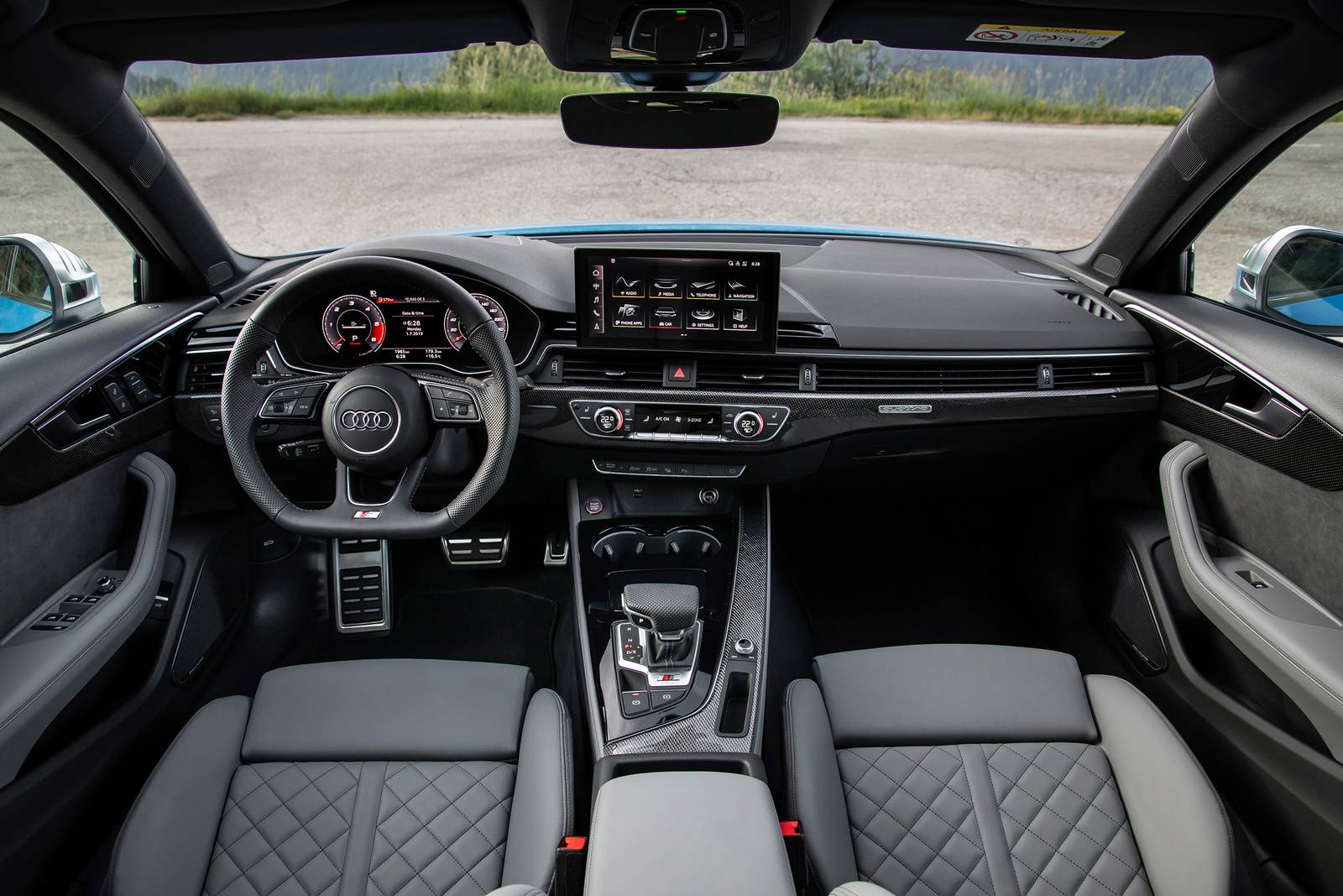 2025 Audi S4 interior D