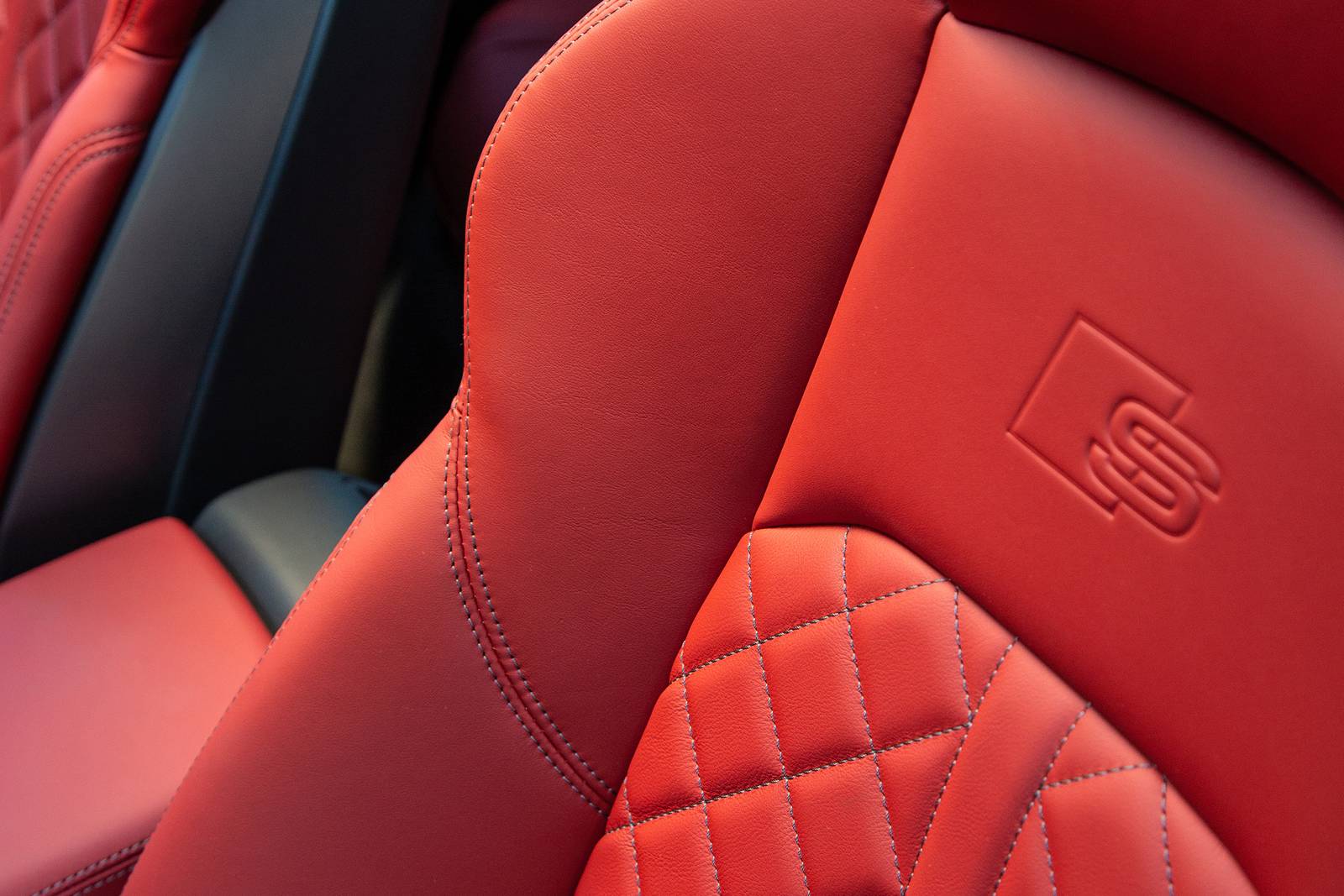 2025 Audi S4 interior DETAIL