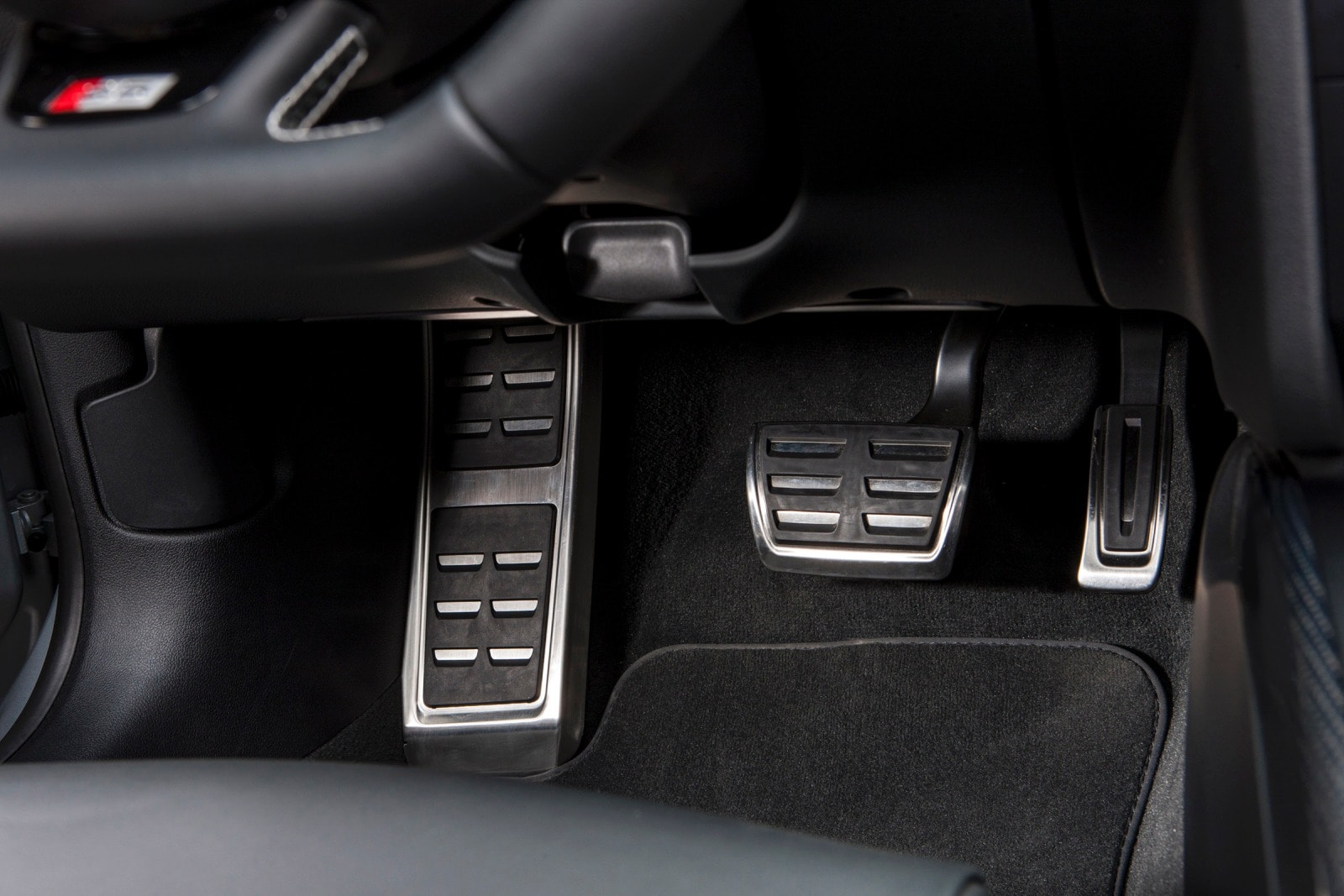 2016 Audi S5 front safety DETAIL