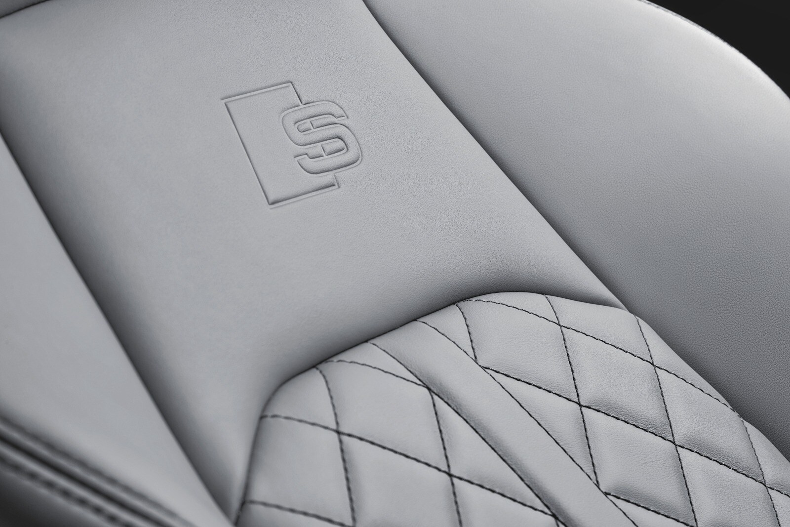 2018 Audi S5 front safety DETAIL