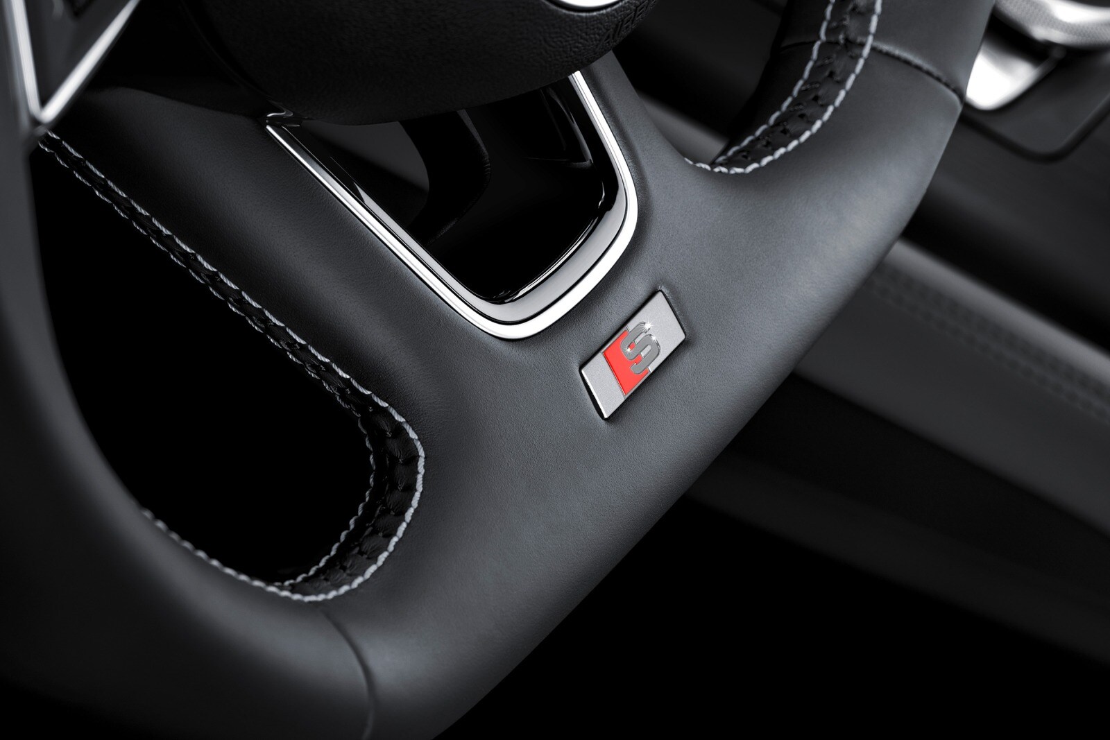 2018 Audi S5 interior SWD