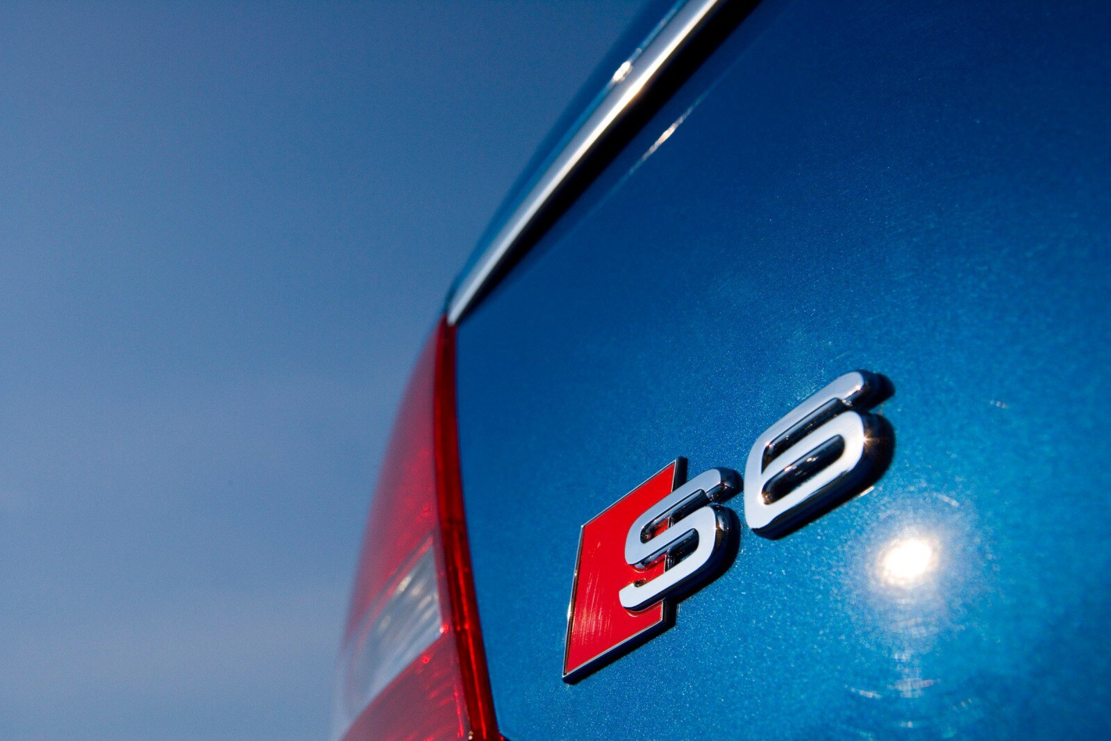 2007 Audi S6 — OEM photo 1