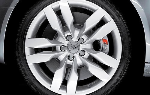 2007 Audi S6 — OEM photo 2
