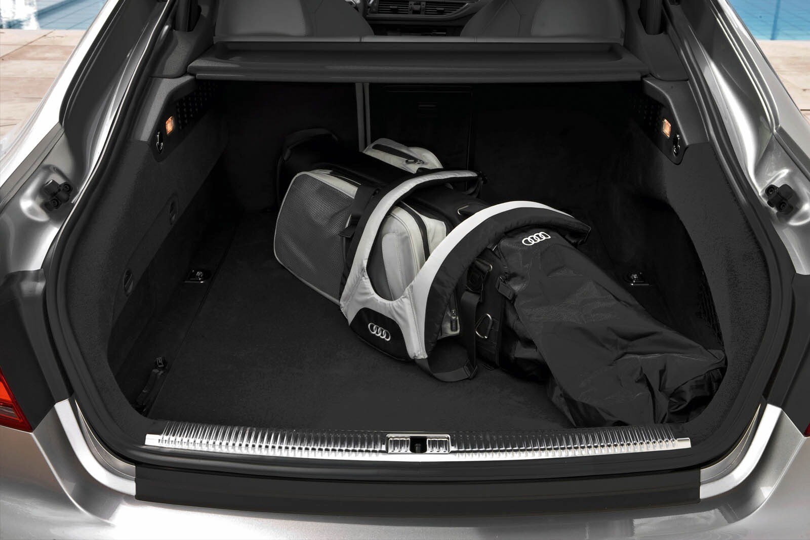 2013 Audi S7 interior CARGO
