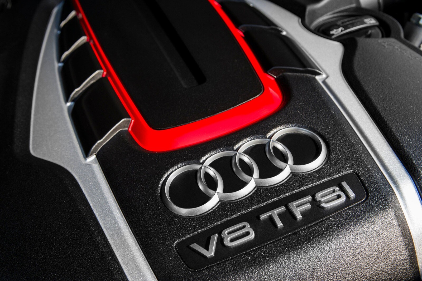 2015 Audi S8 exterior E