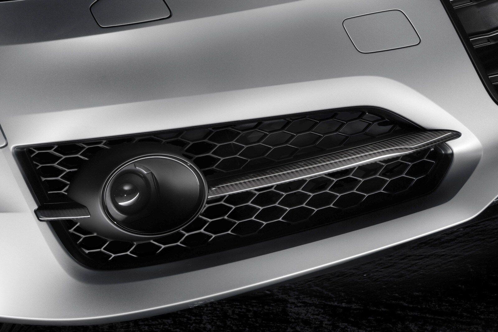 2016 Audi S8 exterior EDETAIL