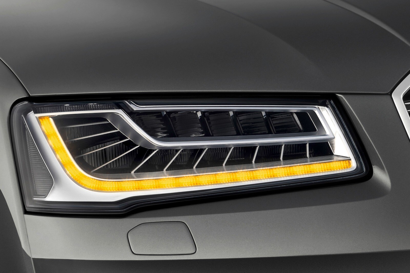 2016 Audi S8 exterior EDETAIL