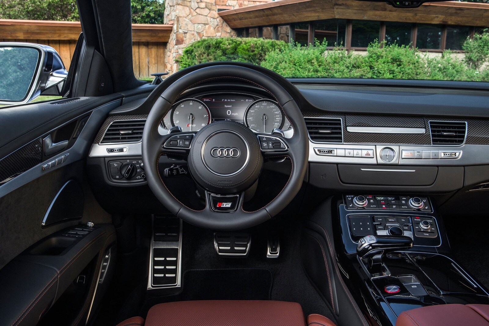 2017 Audi S8 interior D