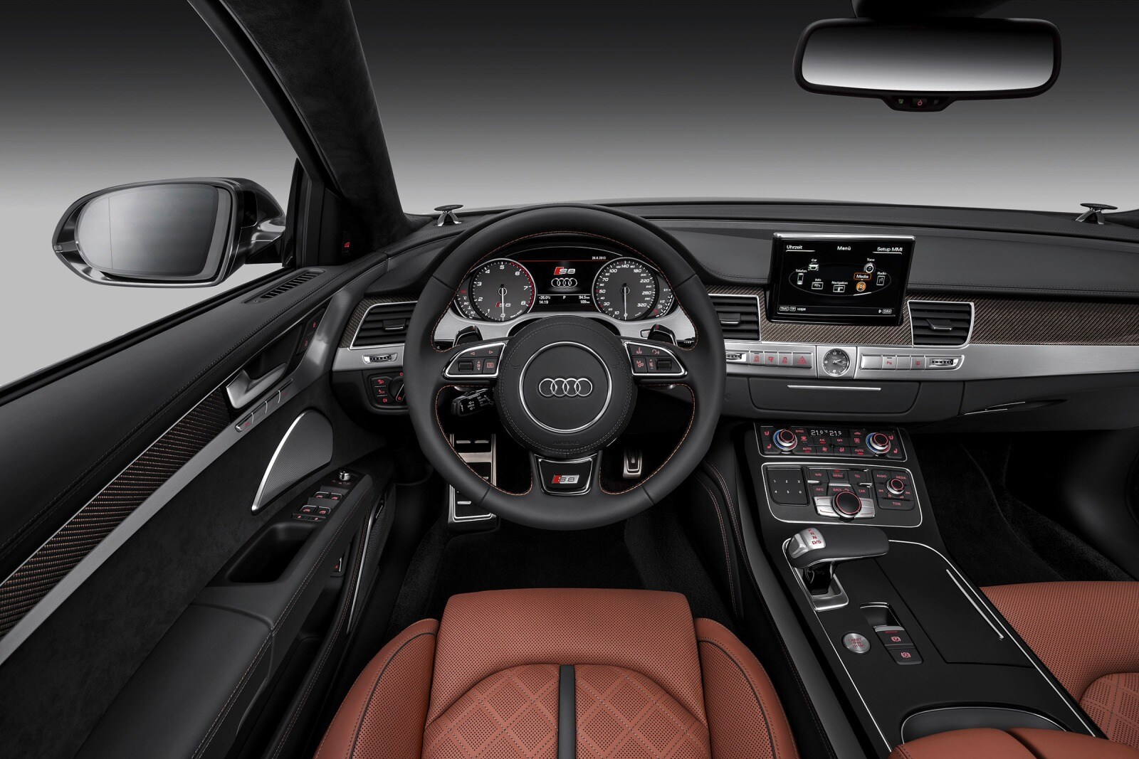 2018 Audi S8 interior D