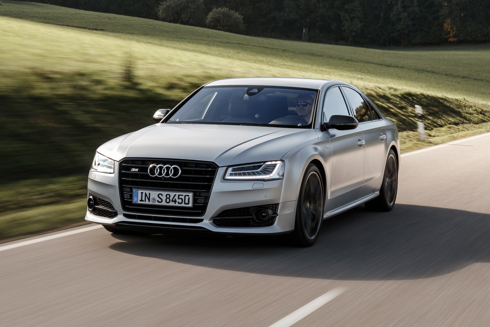 2018 Audi S8 exterior F