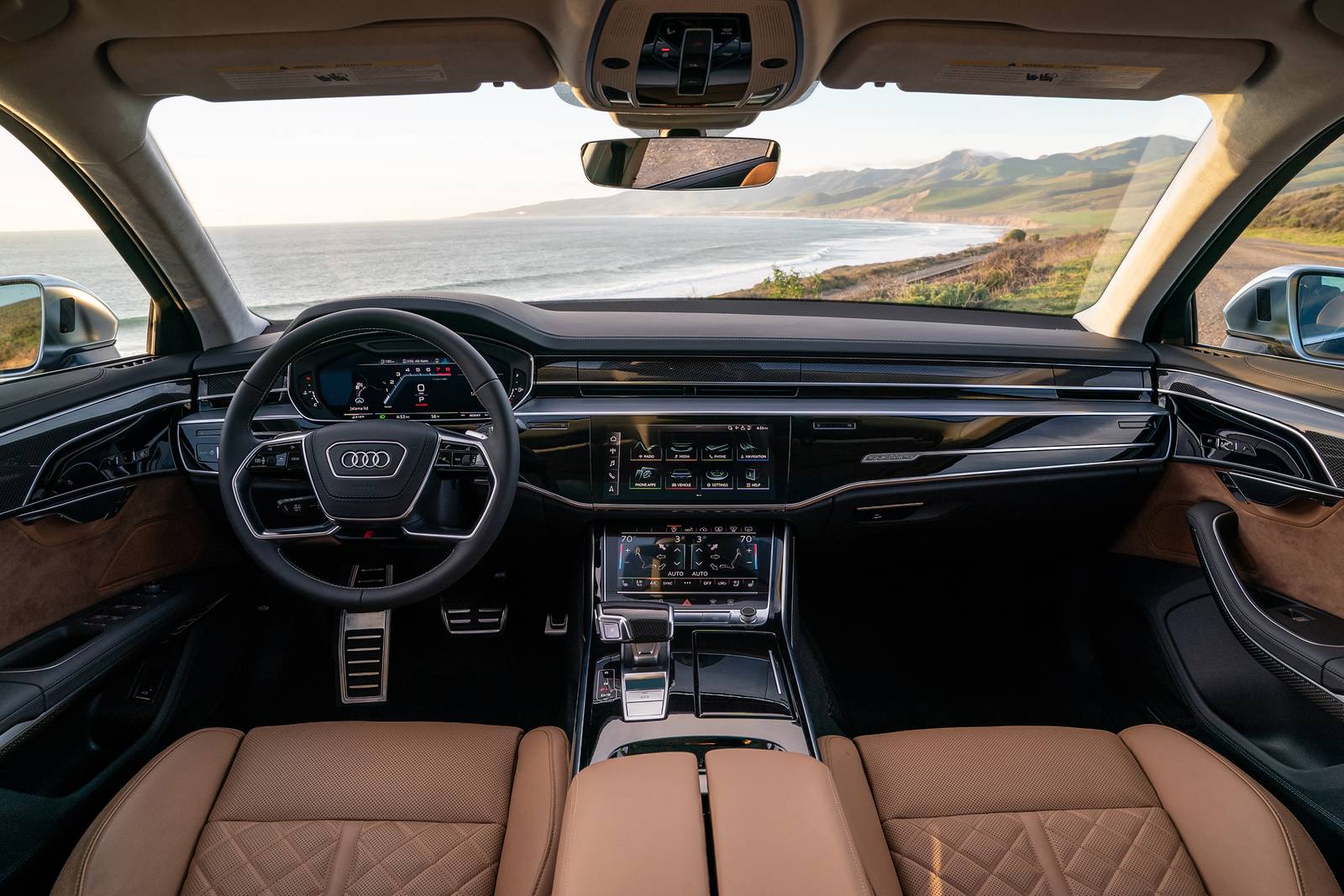 2021 Audi S8 interior D