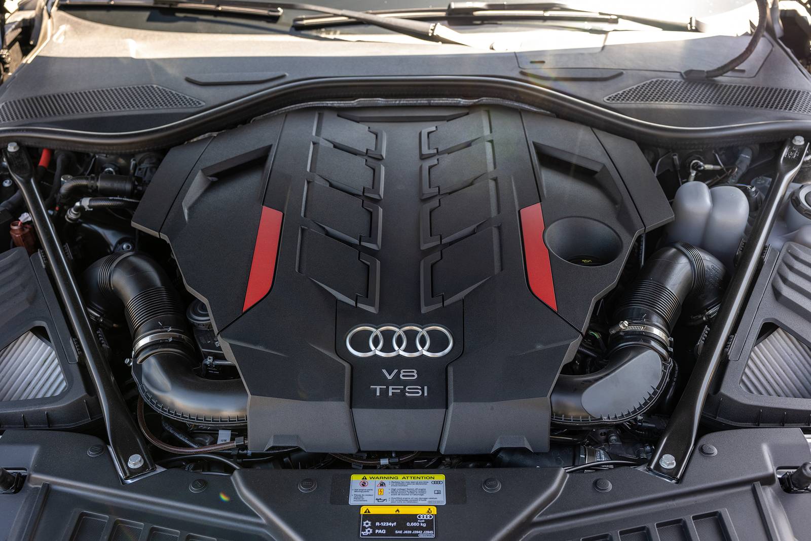 2022 Audi S8 exterior E