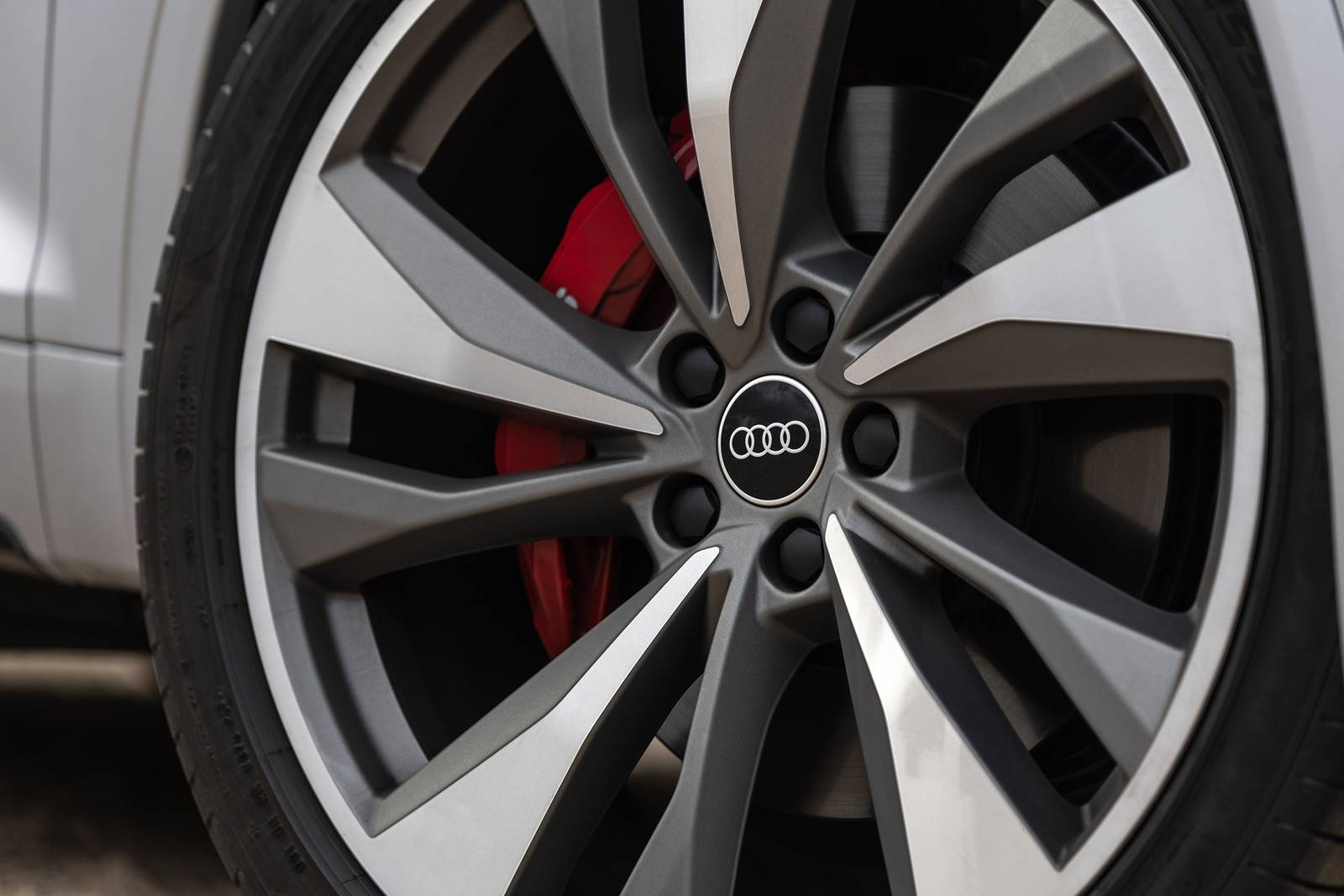 2023 Audi SQ5 Sportback exterior EDETAIL