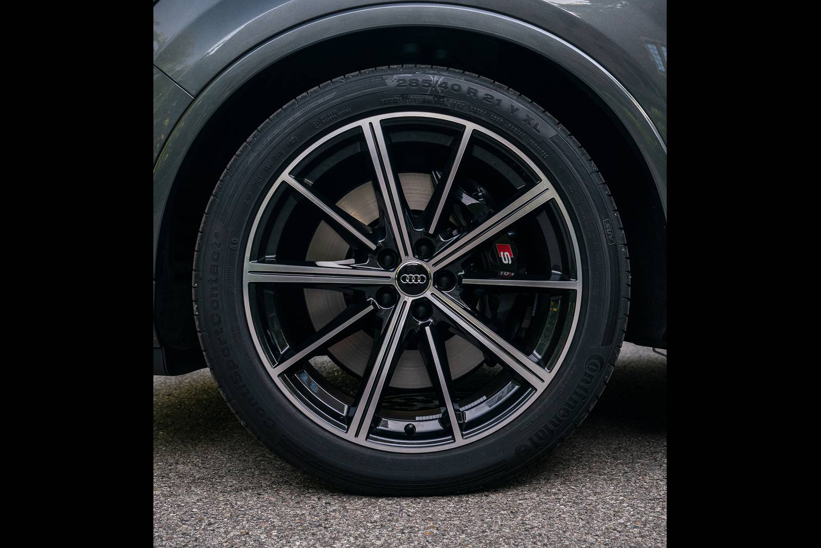 2022 Audi SQ7 — OEM photo 4