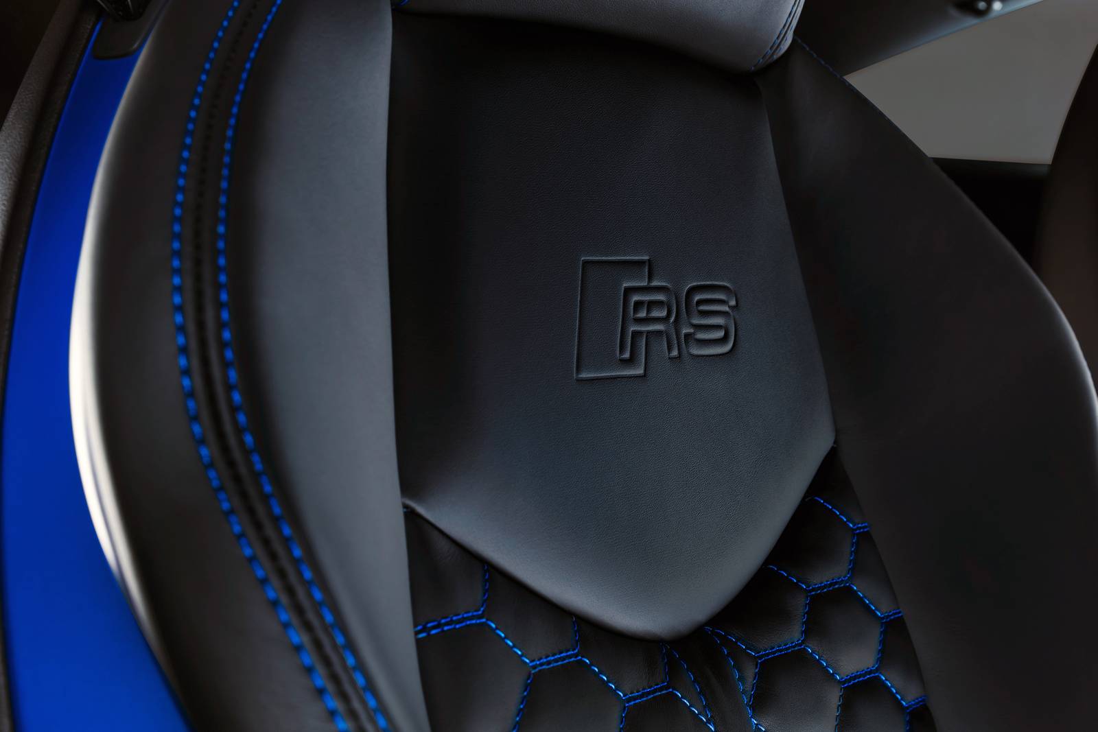 2021 Audi TT RS interior DETAIL