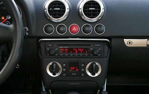 2004 Audi TT interior CC
