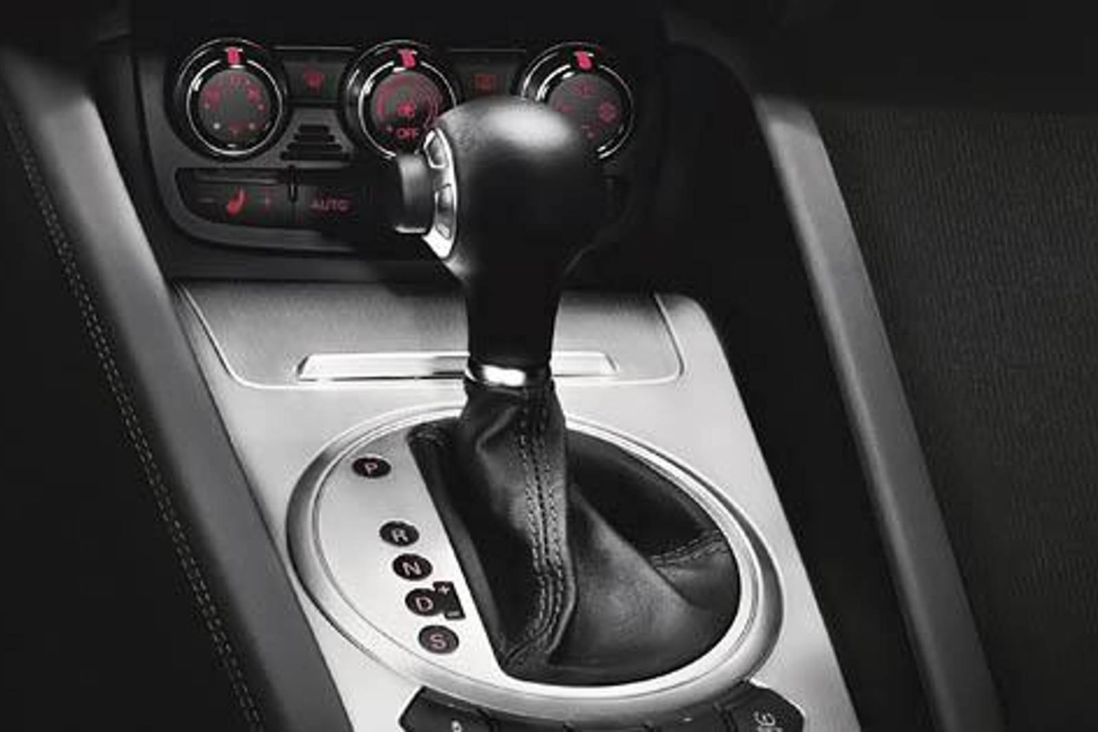 2011 Audi TTS interior CC