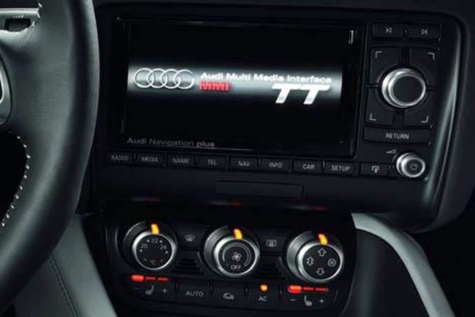 2011 Audi TTS interior CC