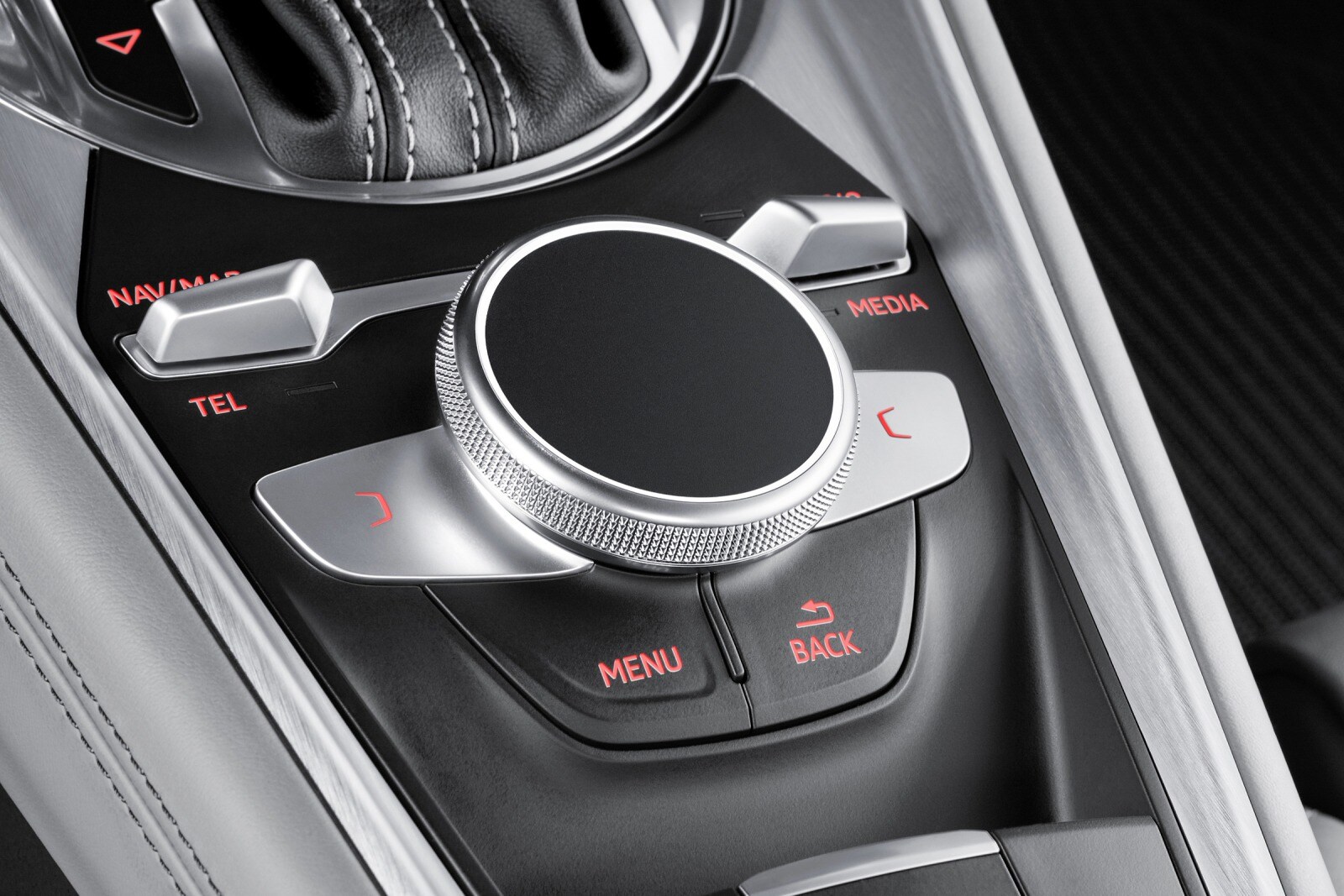 2017 Audi TTS interior AUXCTRL