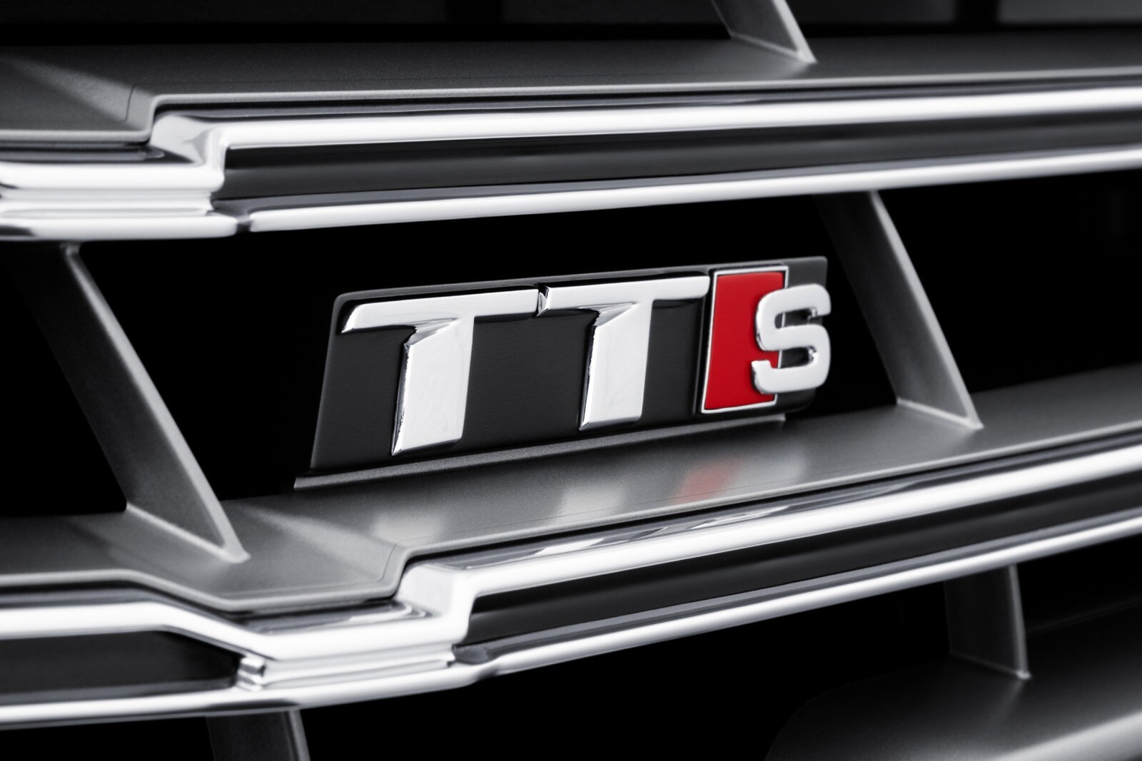 2018 Audi TTS exterior FBDG