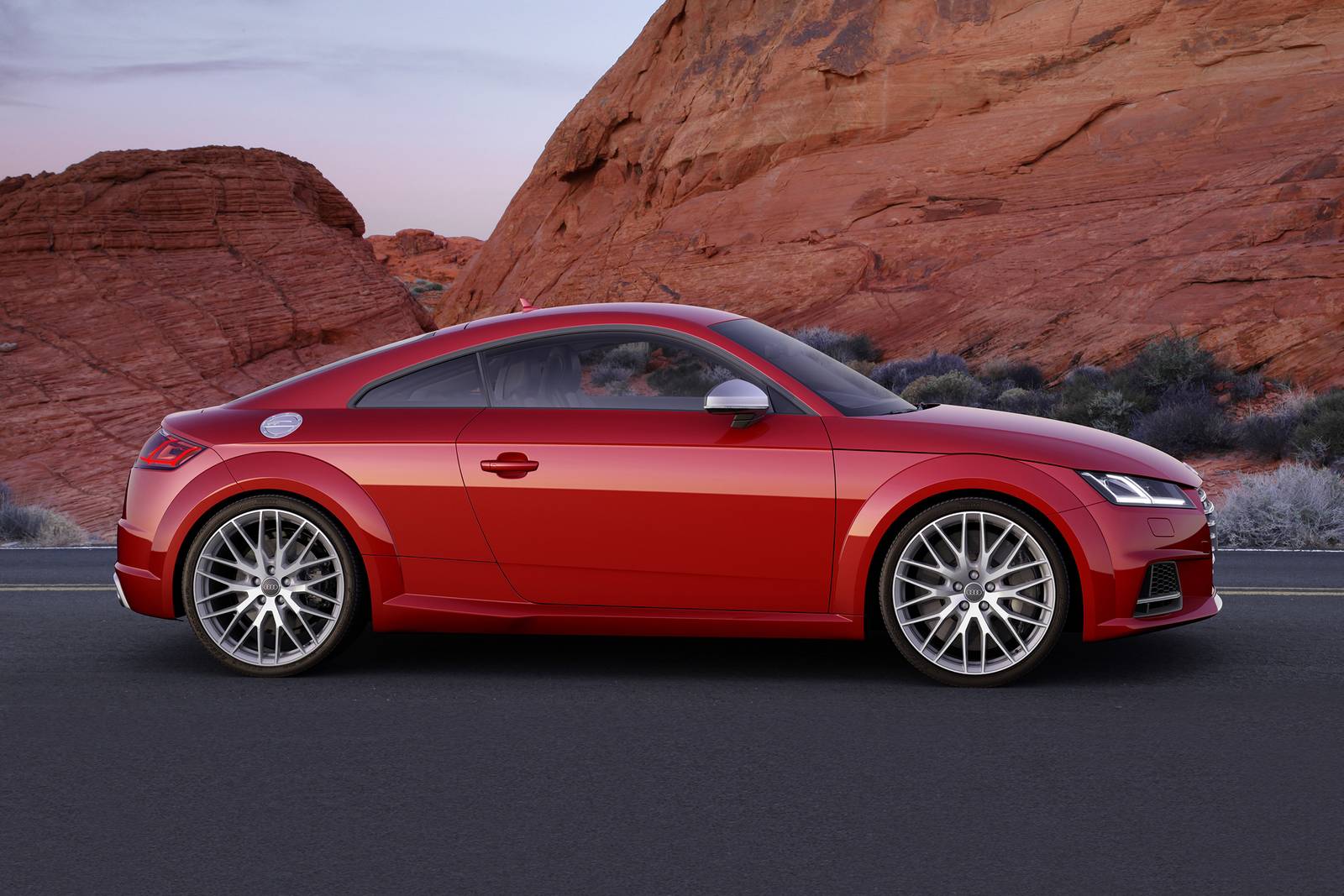 Audi TTS quattro Coupe Profile